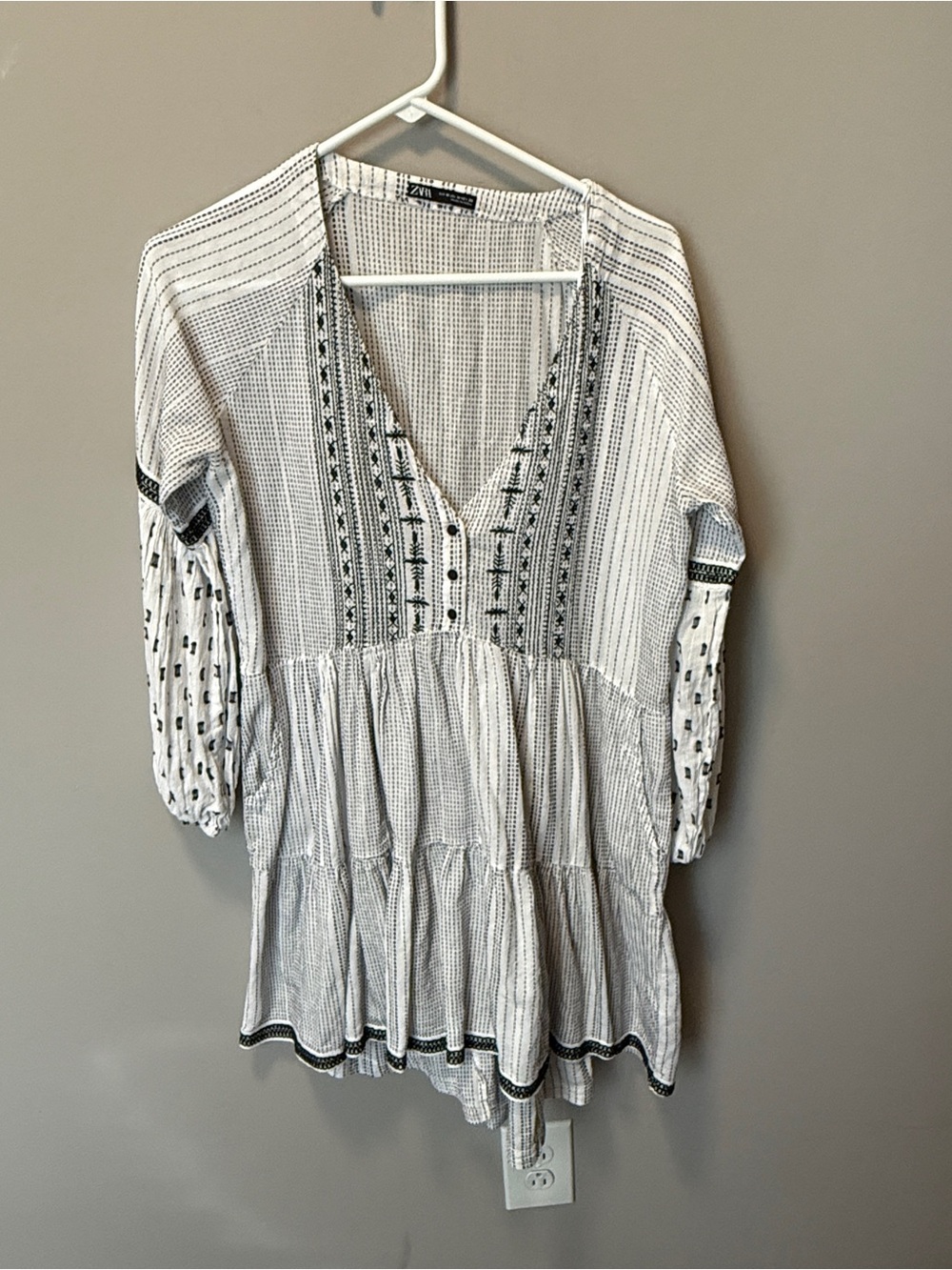 Zara White & Black Embroidered V-Neck Peasant Dress - 8